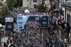 500彩票平台-2025 UTMB环勃朗峰超级越野赛热血收官！