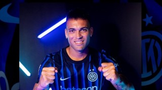 2战1球1助攻，官方：劳塔罗当选国米8月队内最佳球员